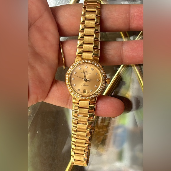 ✨SOLD✨
Baume Mercier Riviera 18k Gold & Diamond
 Watch - Picture 3 of 16